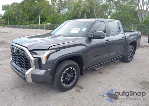 2024 Toyota Tundra Sr5 4Wd z USA, uszkodzony, nr VIN 5TFLA5DB3RX218263